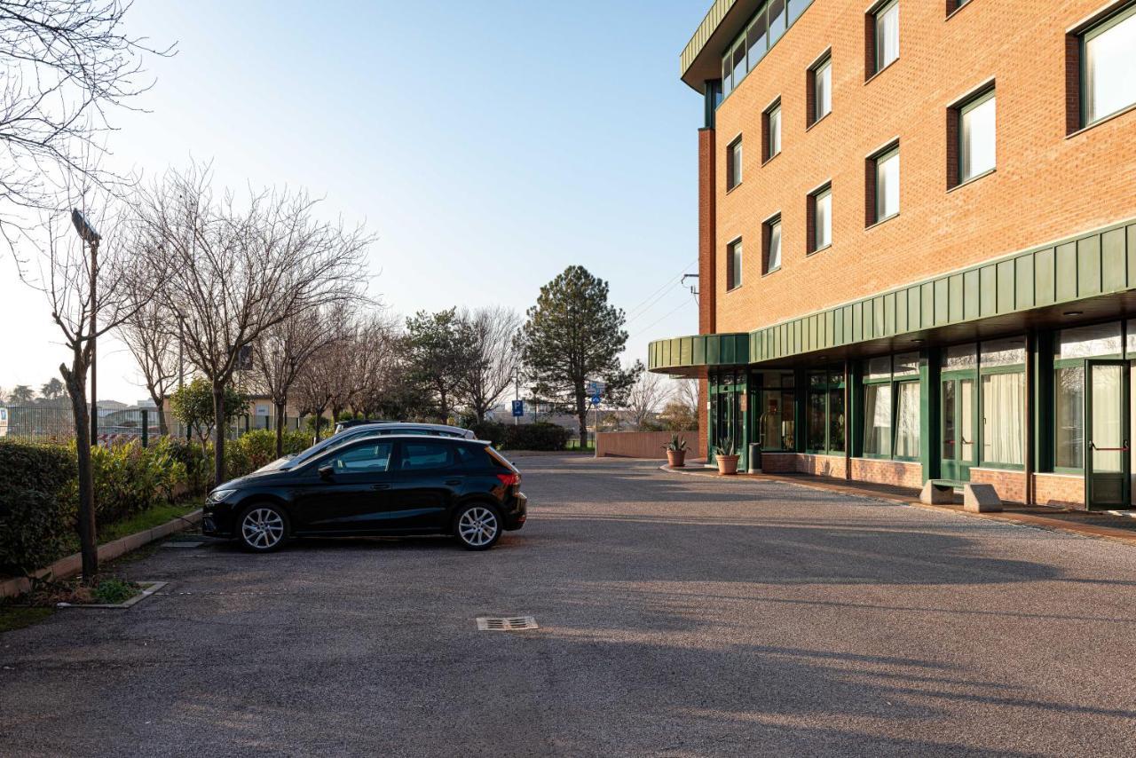 Phi Hotel Emilia Ozzano dell'Emilia Exterior photo